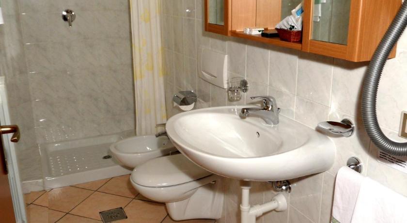 Casa Vacanze Touring Verbania Pokoj fotografie